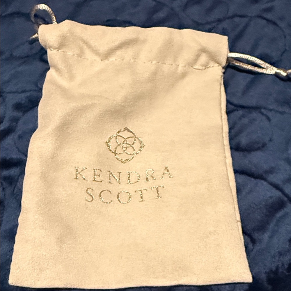 Kendra Scott Gold Merrick Chain Necklace - Picture 5 of 6